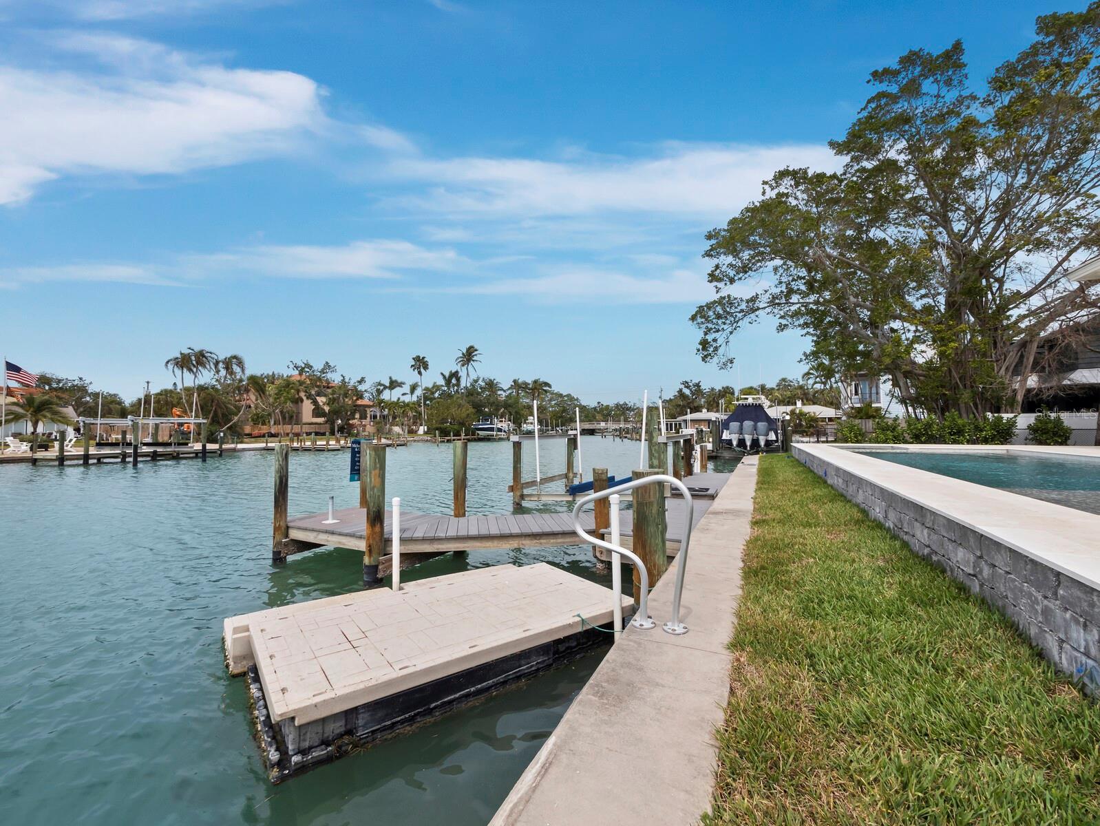 BAY ISLAND - Residential