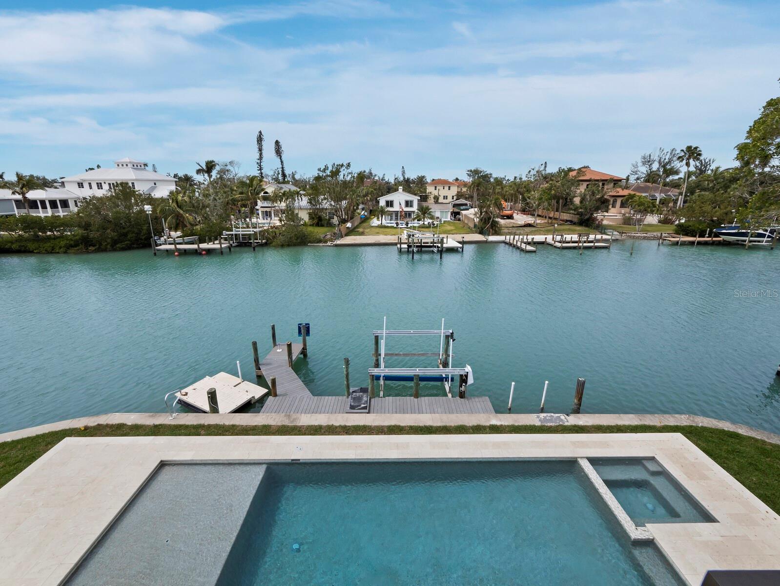 BAY ISLAND - Residential