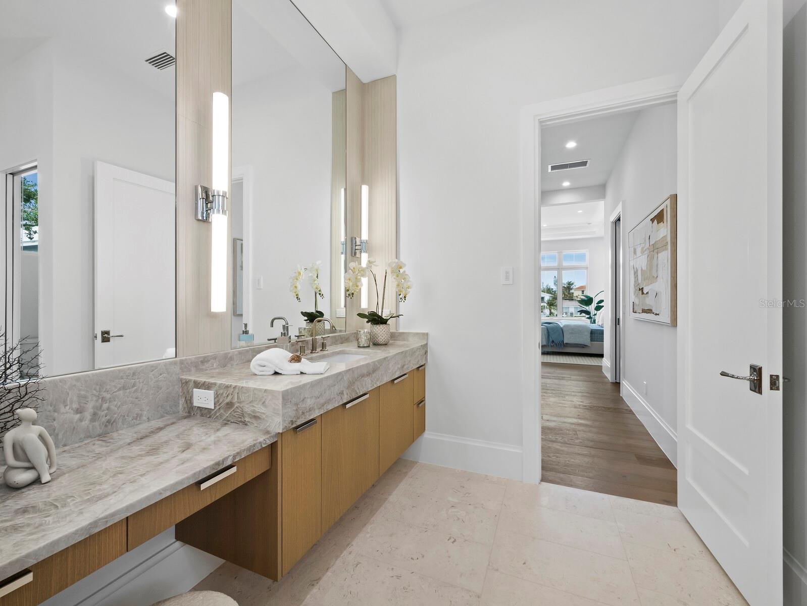 BAY ISLAND - Residential