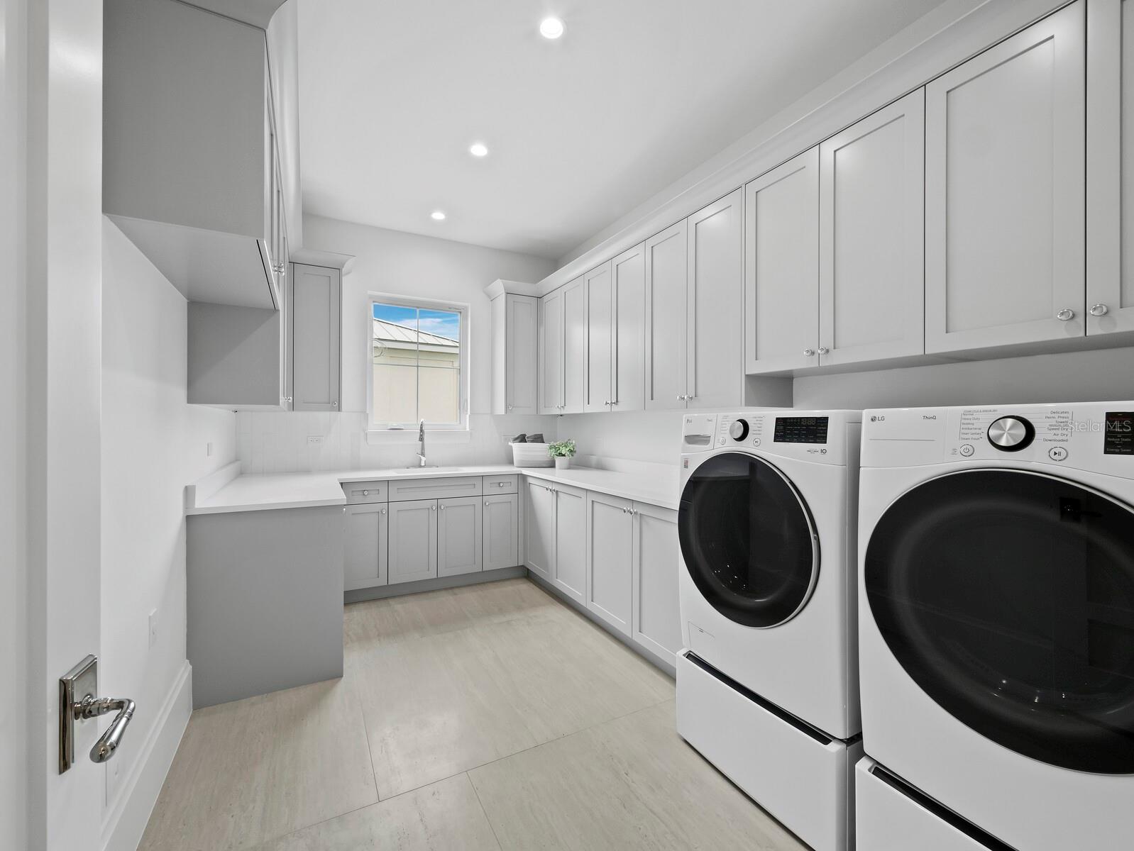 BAY ISLAND - Residential