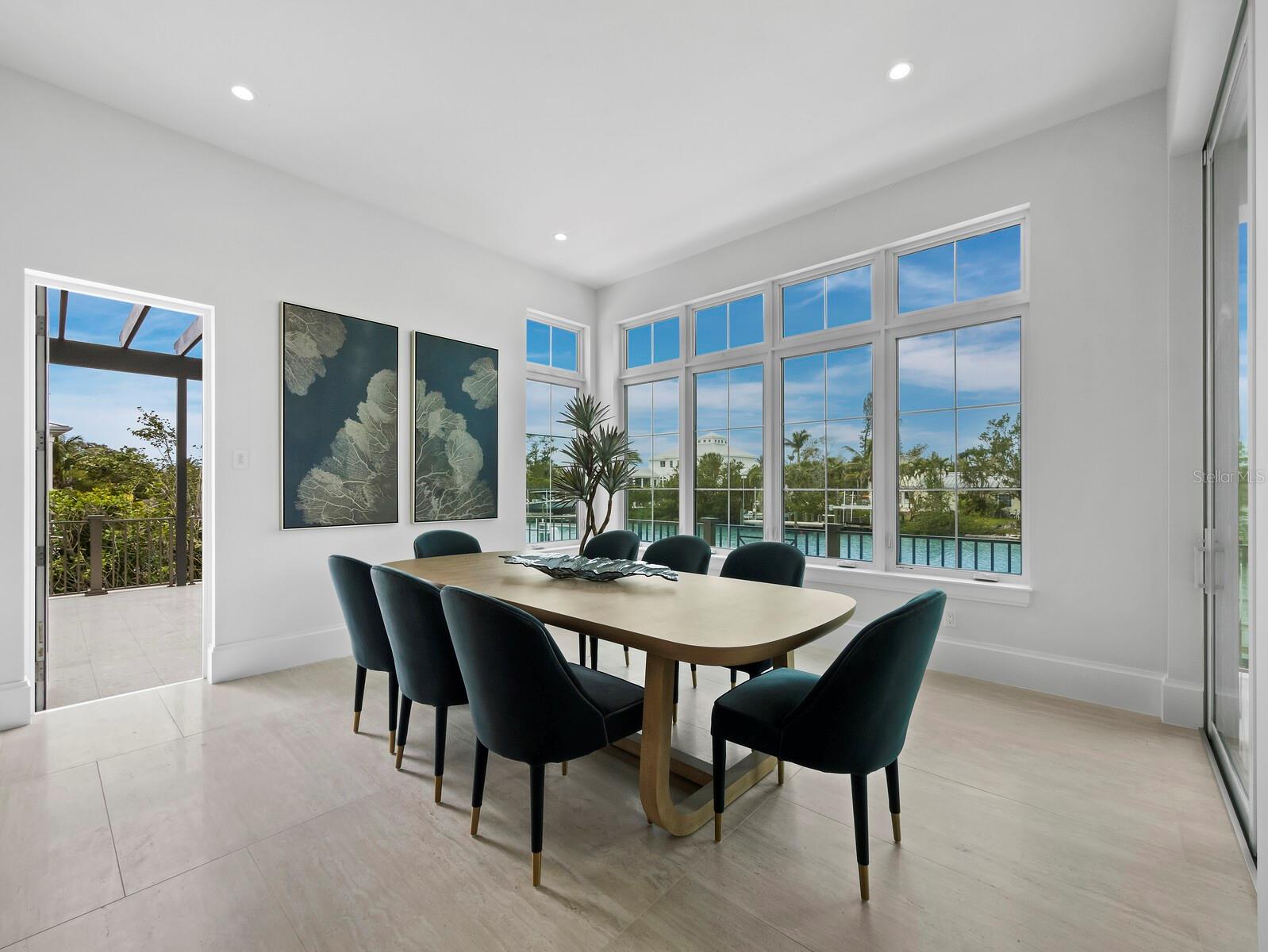 BAY ISLAND - Residential