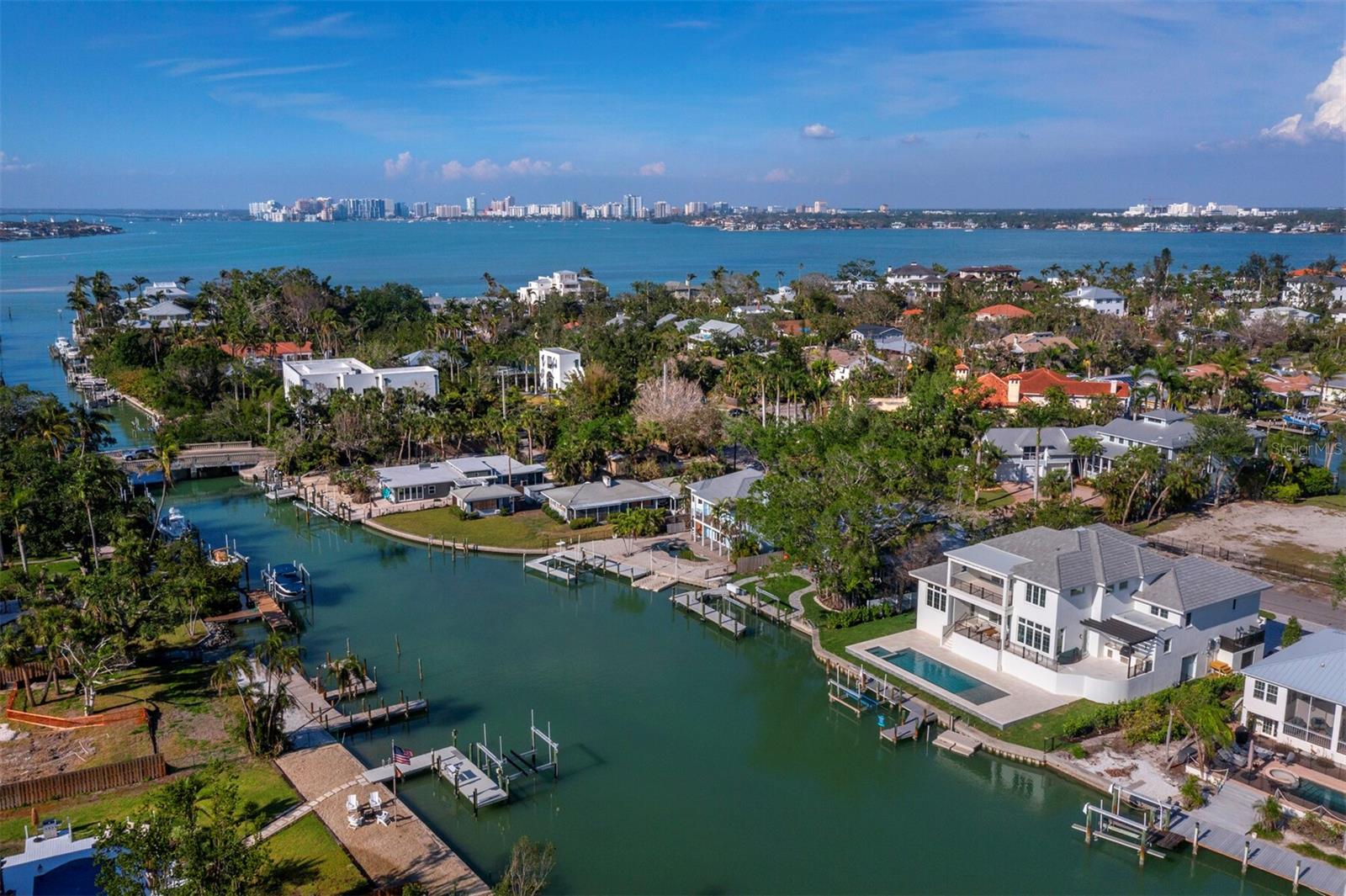 BAY ISLAND - Residential