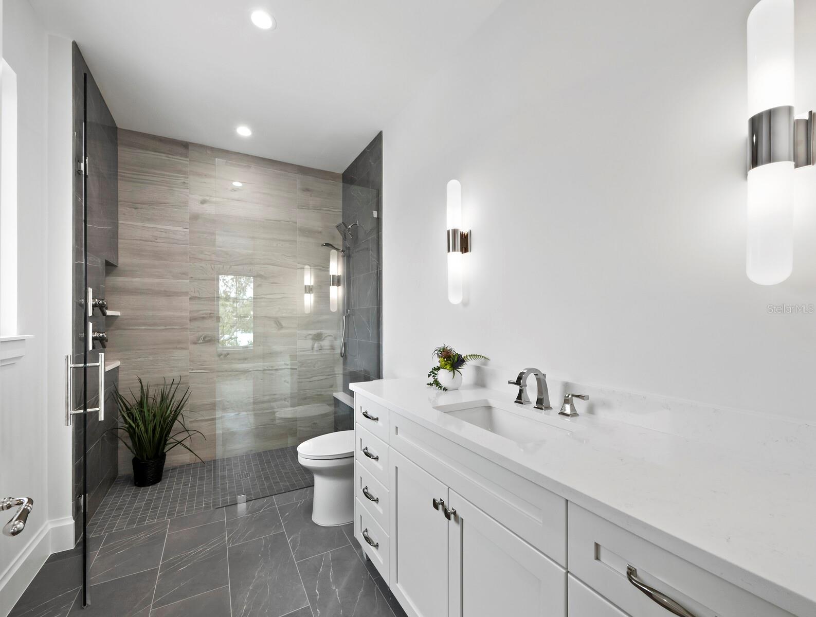 BAY ISLAND - Residential