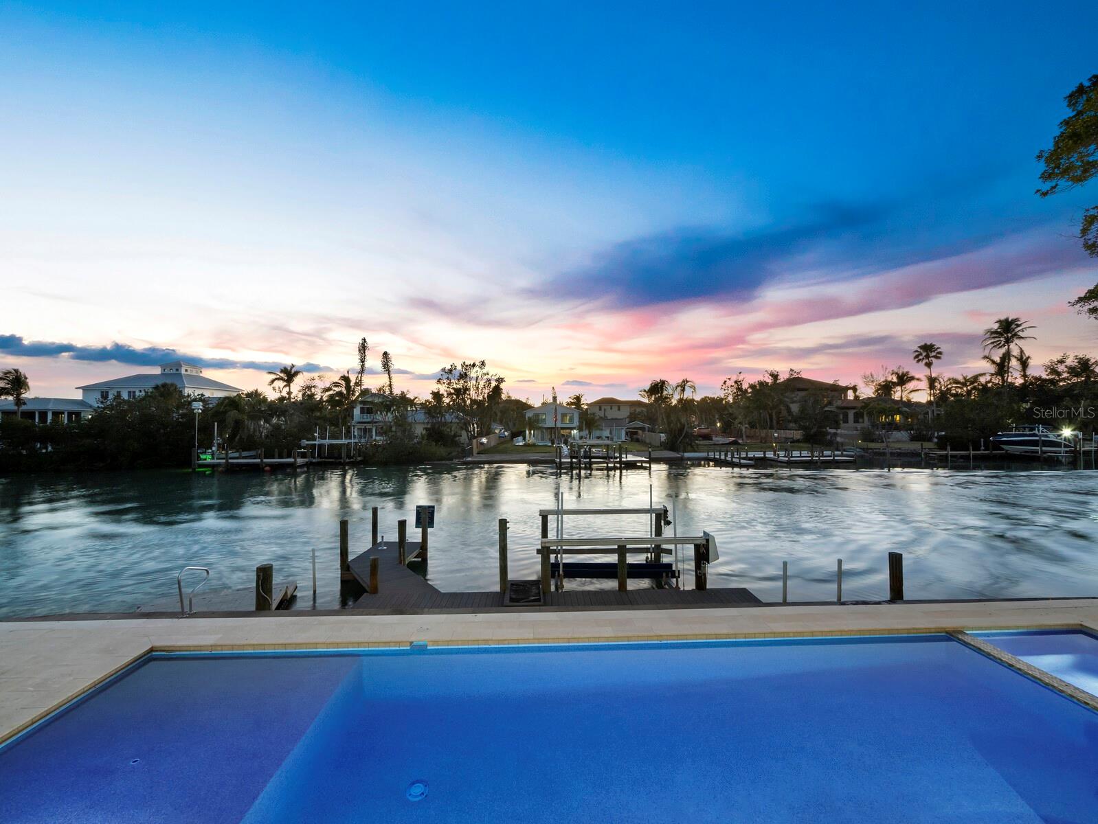 BAY ISLAND - Residential