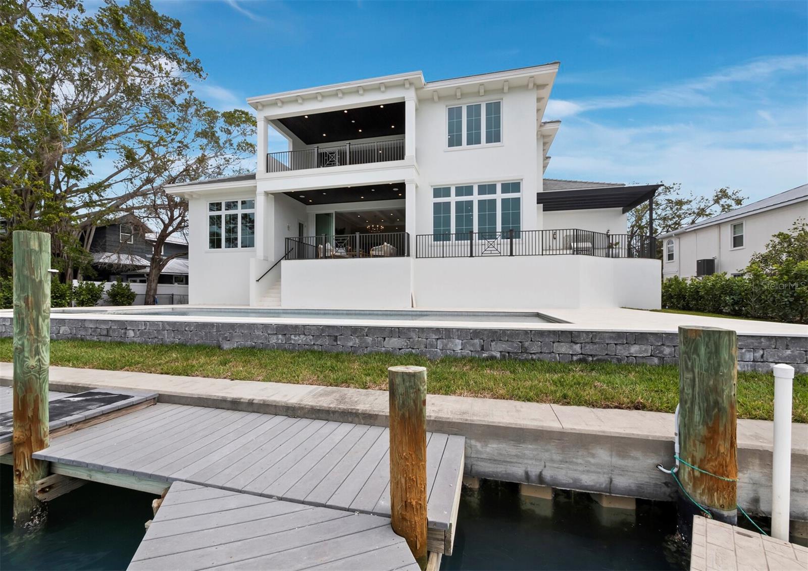 BAY ISLAND - Residential