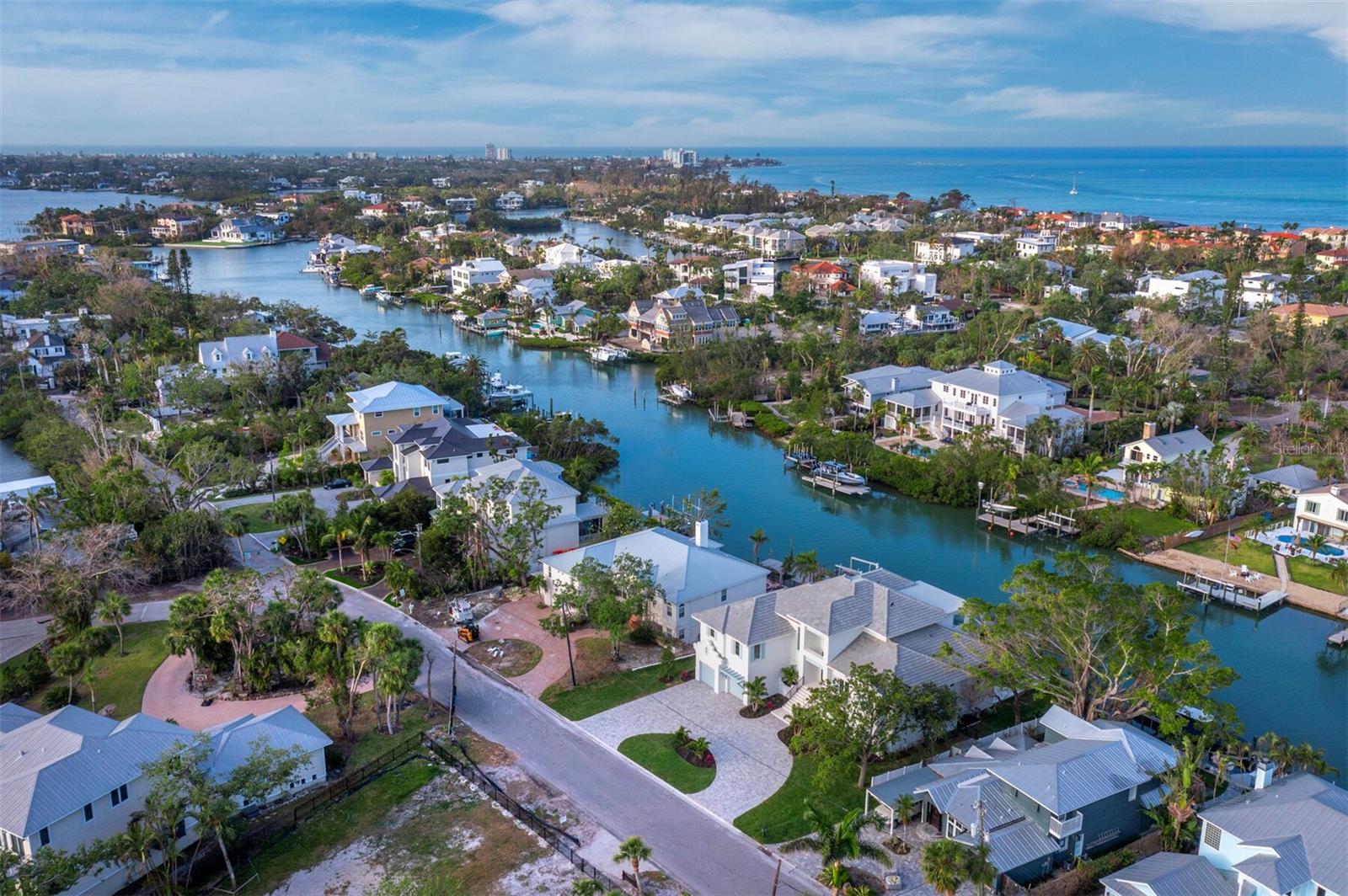 BAY ISLAND - Residential