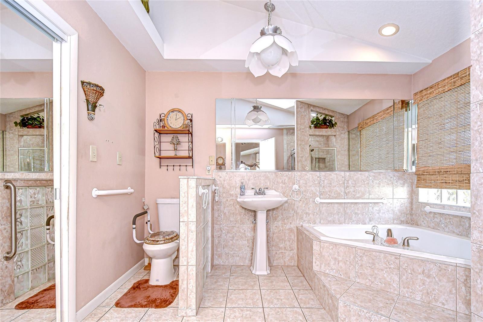 BOWMAN HEIGHTS - Residential