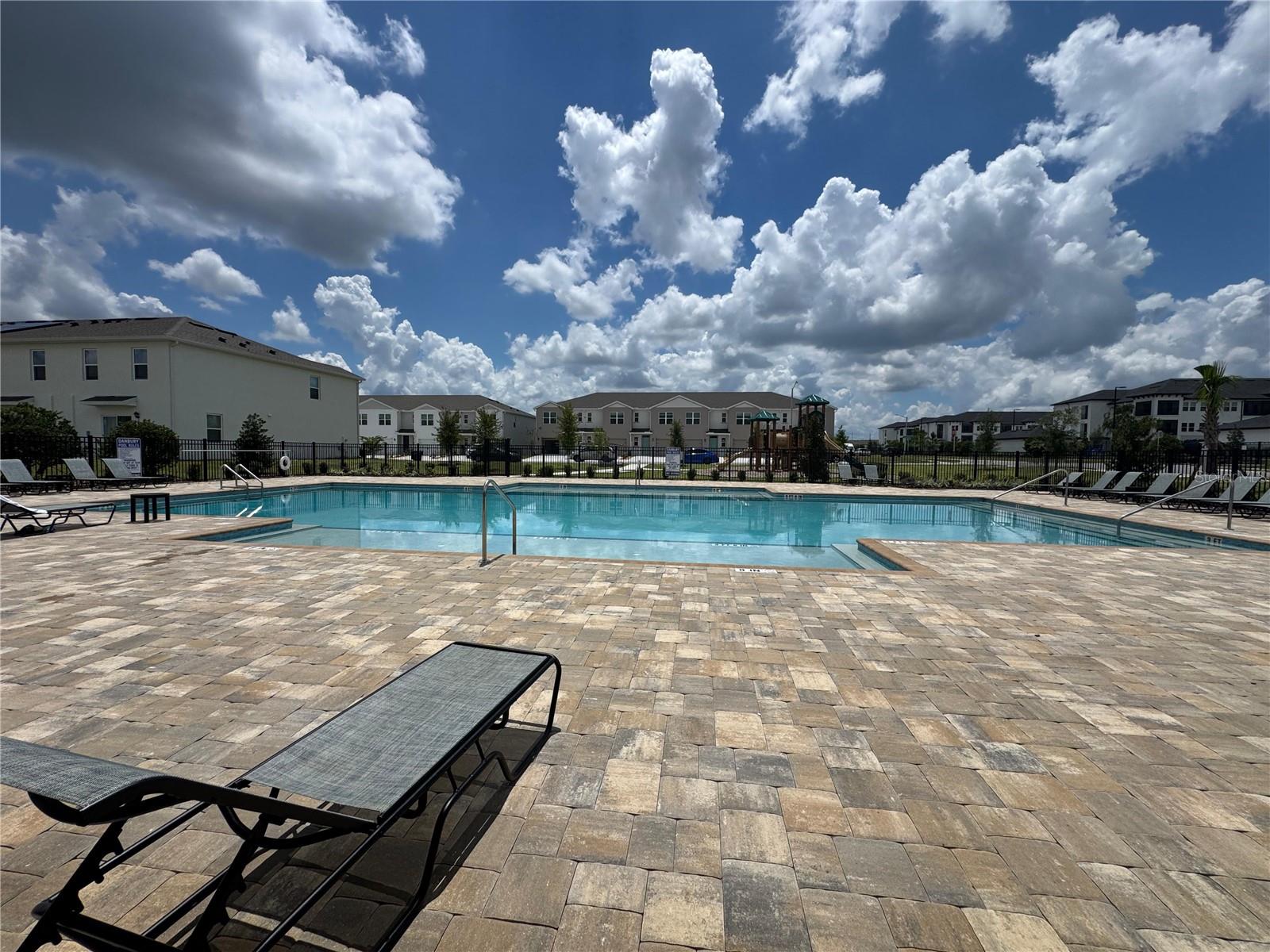 DANBURY/RIDGEWOOD LAKES - Residential Lease