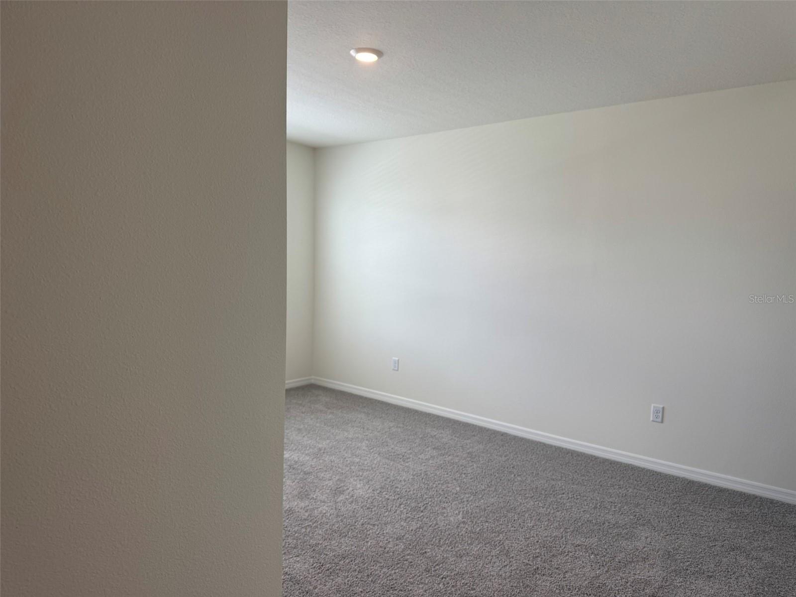 DANBURY/RIDGEWOOD LAKES - Residential Lease