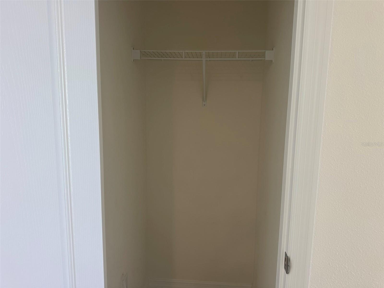 DANBURY/RIDGEWOOD LAKES - Residential Lease