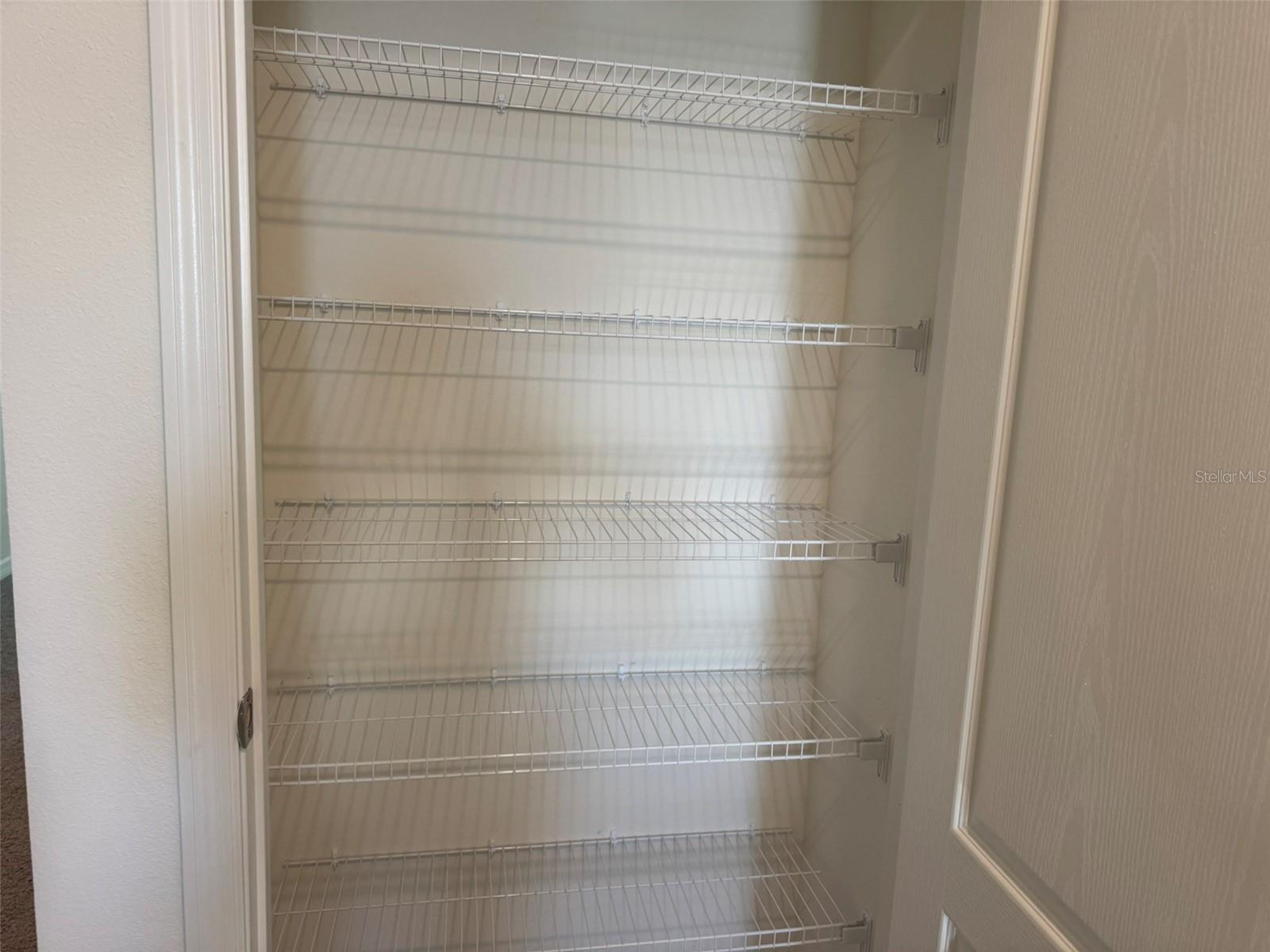 DANBURY/RIDGEWOOD LAKES - Residential Lease