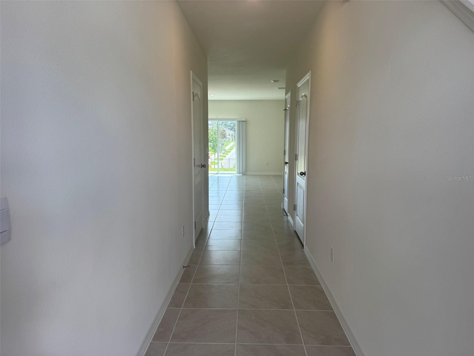 DANBURY/RIDGEWOOD LAKES - Residential Lease