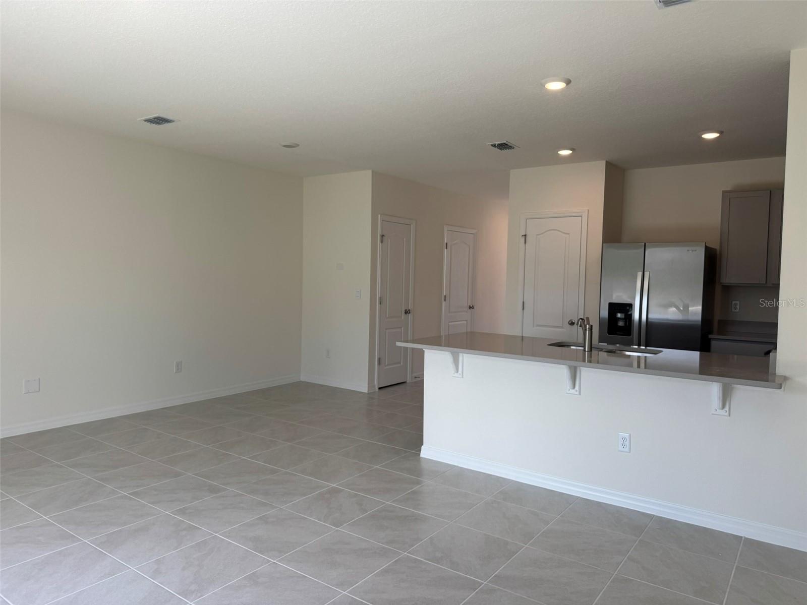 DANBURY/RIDGEWOOD LAKES - Residential Lease