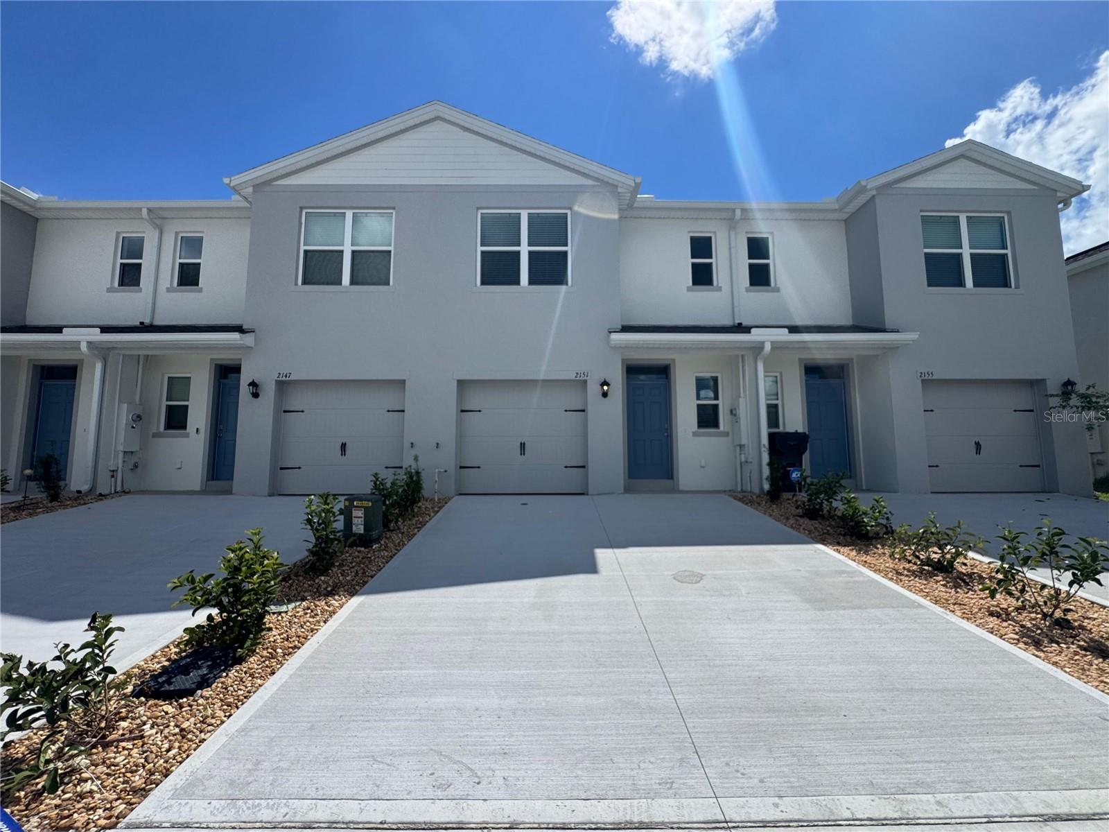 DANBURY/RIDGEWOOD LAKES - Residential Lease