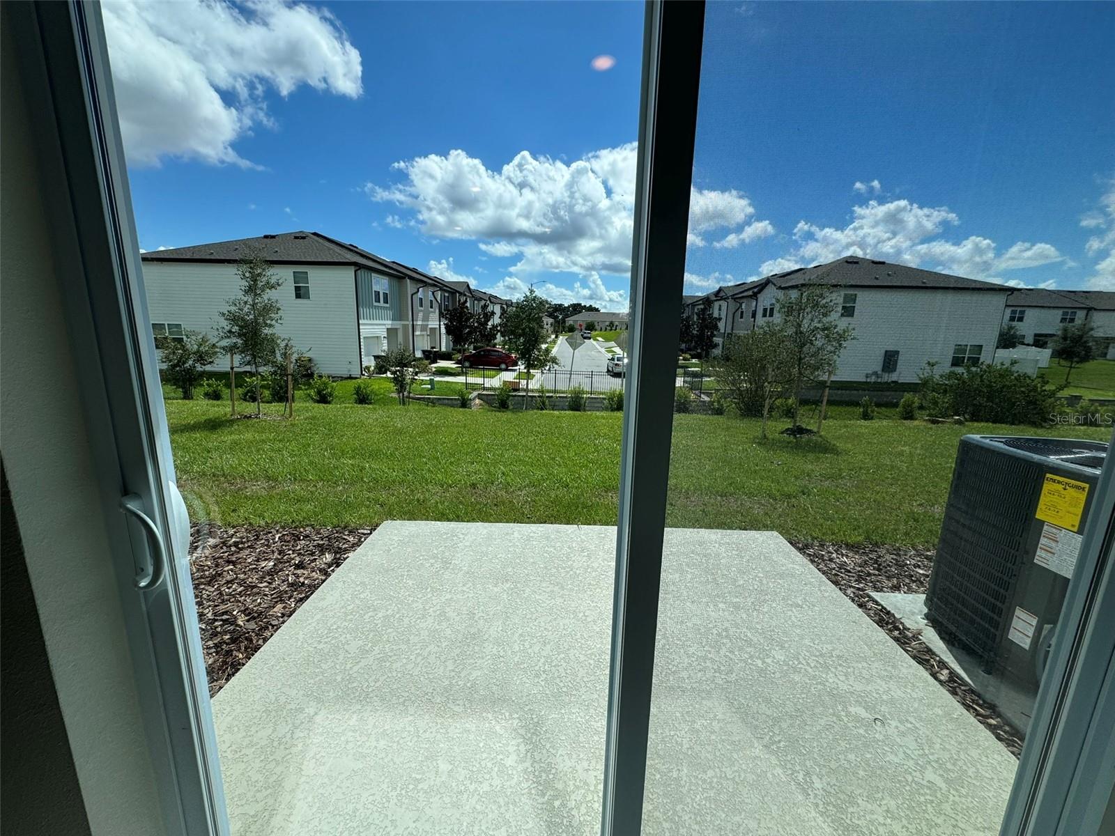 DANBURY/RIDGEWOOD LAKES - Residential Lease