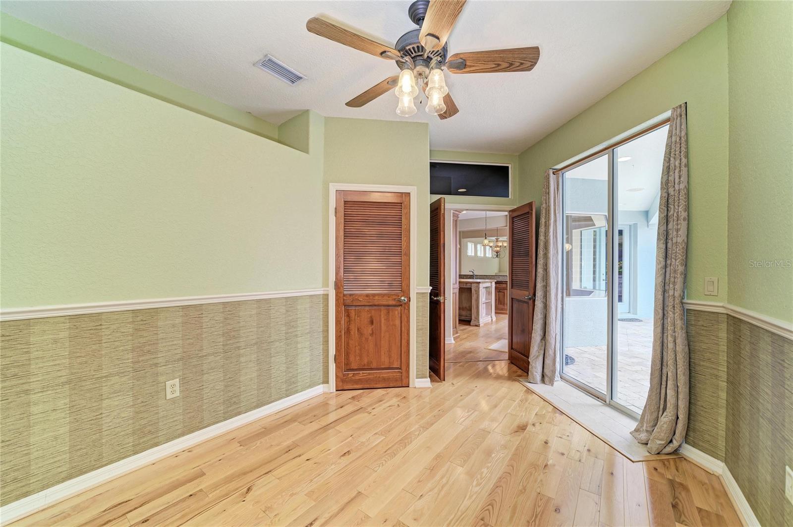 OAKLEY - Residential