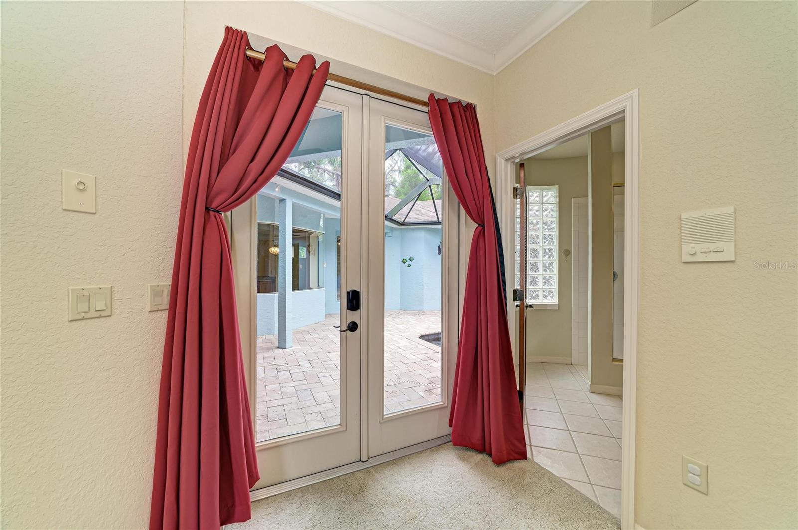 OAKLEY - Residential