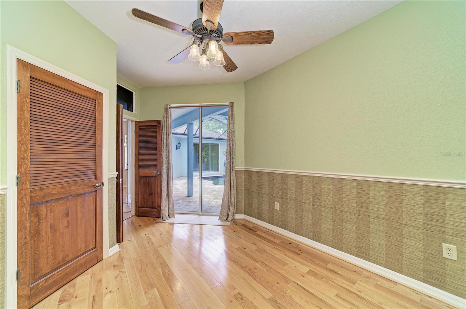 OAKLEY - Residential