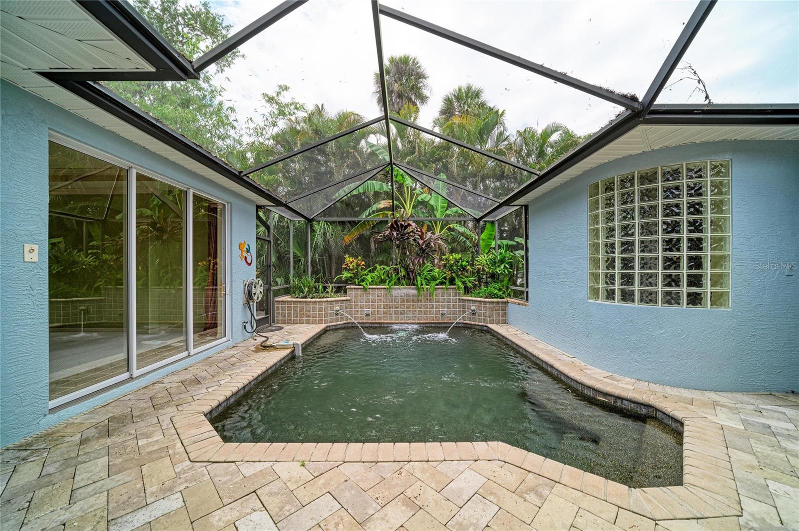 OAKLEY - Residential