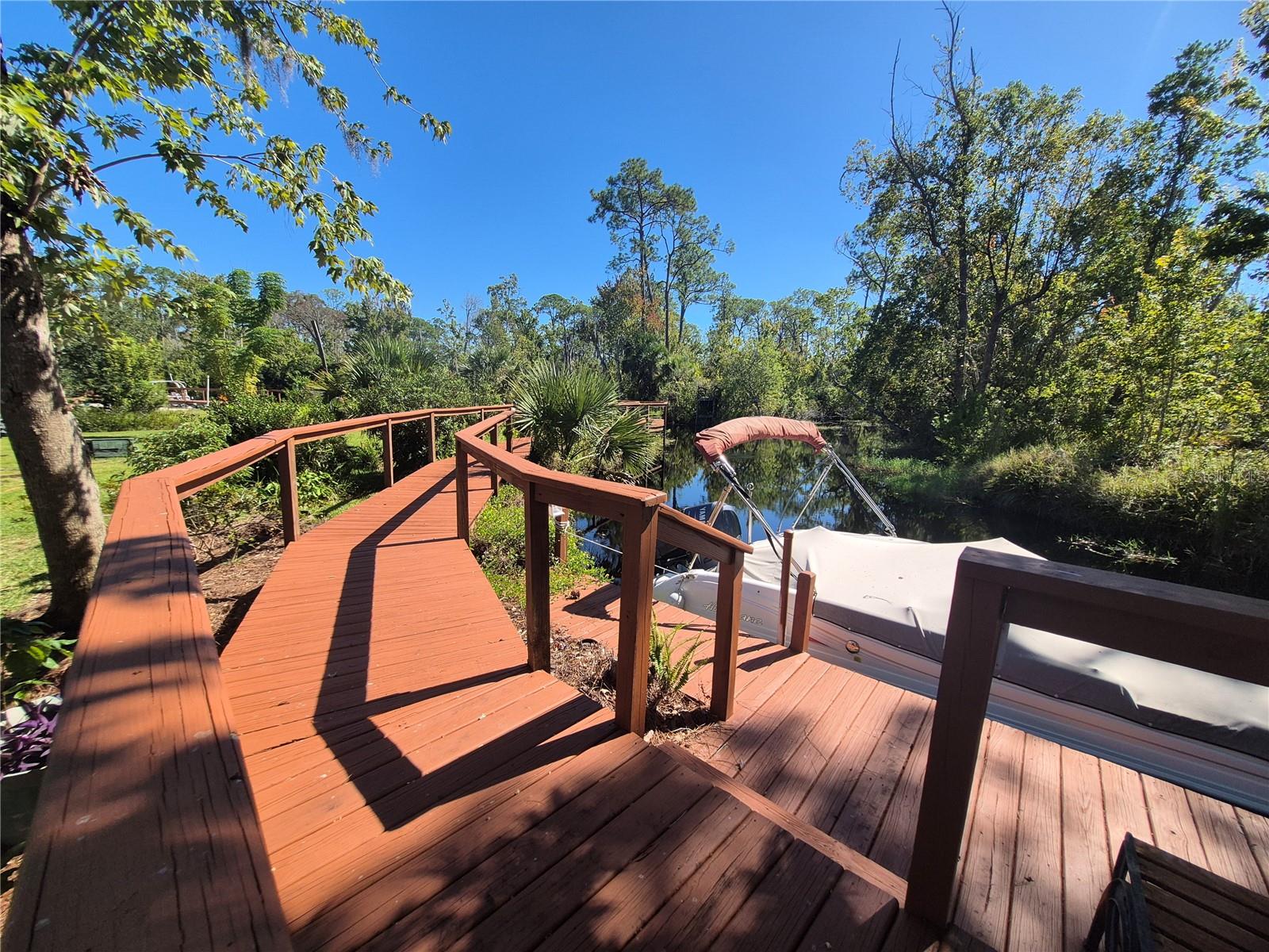 TAVARES FOX RUN MOBILE HOME - Residential