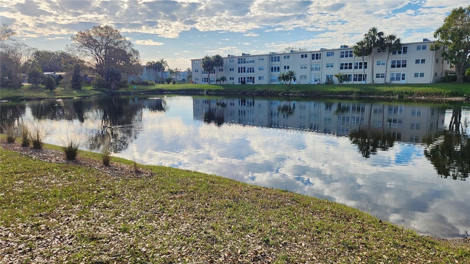 HEATHER HILL APTS - Residential