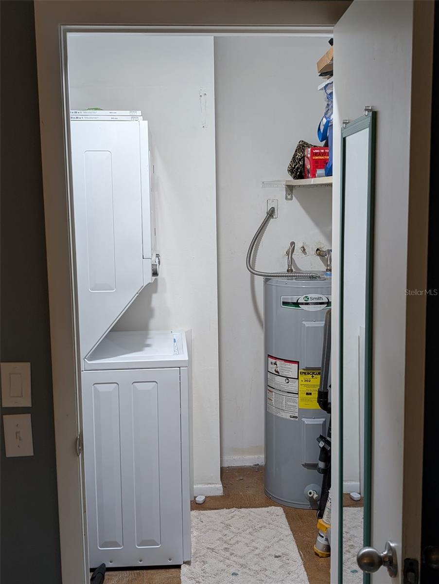 HEATHER HILL APTS - Residential