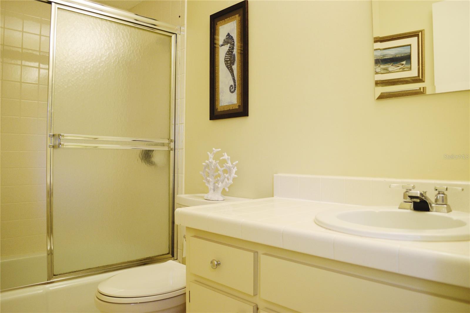 HEATHER HILL APTS - Residential