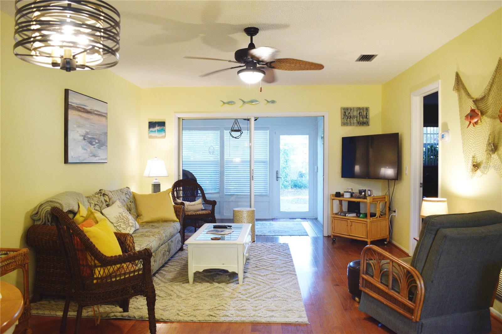 HEATHER HILL APTS - Residential