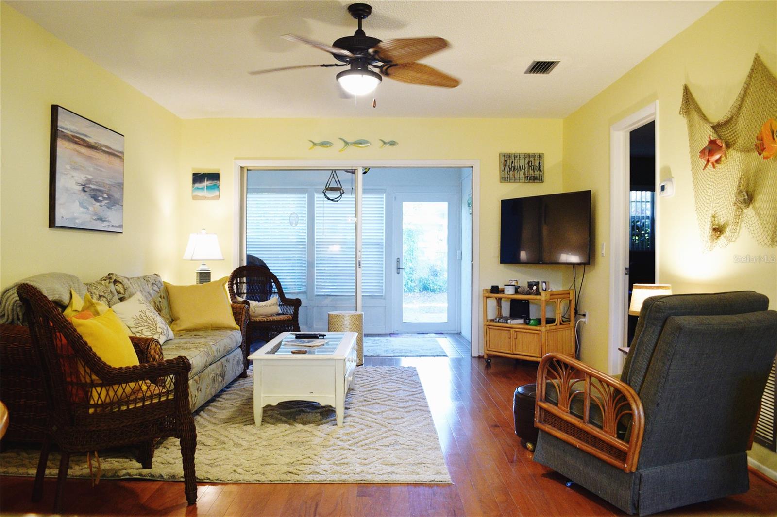 HEATHER HILL APTS - Residential