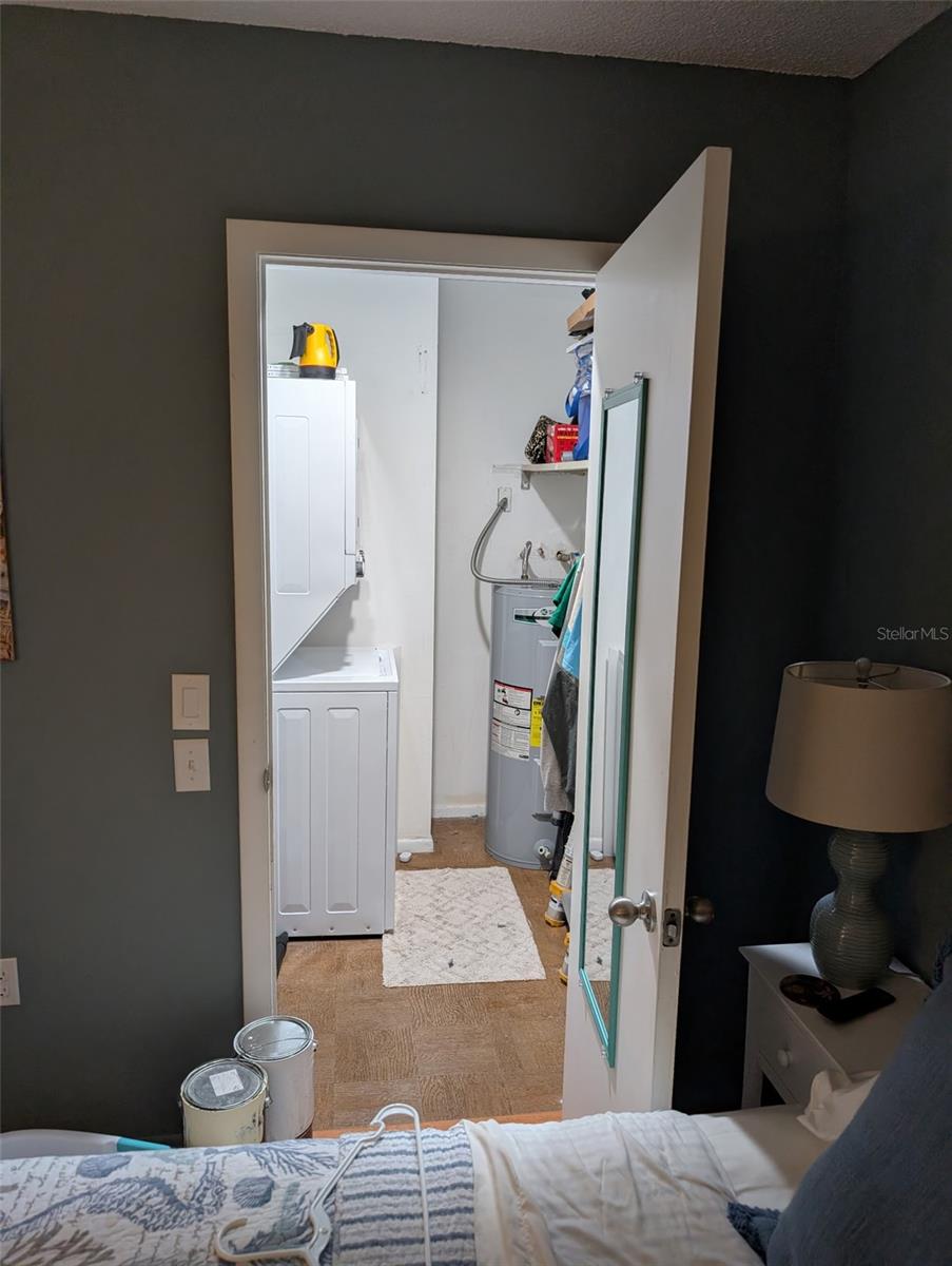 HEATHER HILL APTS - Residential