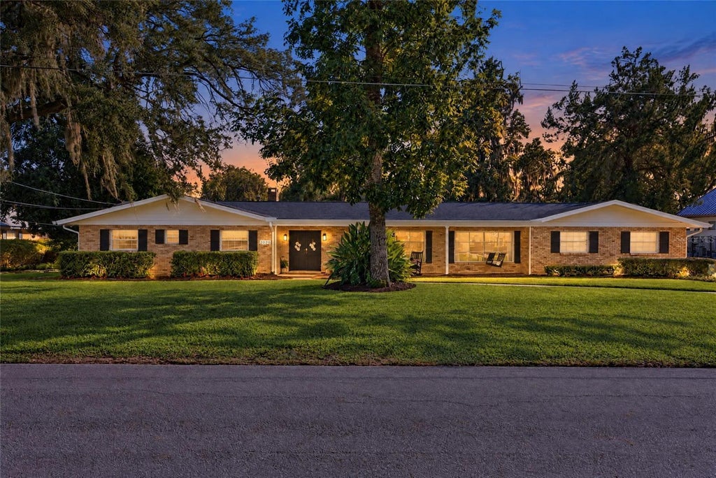 Photo of 2020 SE 15th Lane, Ocala, FL 34471 (MLS # OM734462)