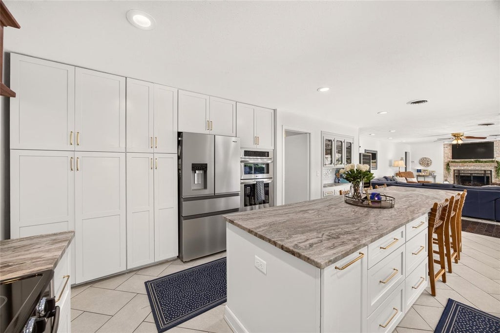 Photo of 2020 SE 15th Lane, Ocala, FL 34471 (MLS # OM734462)