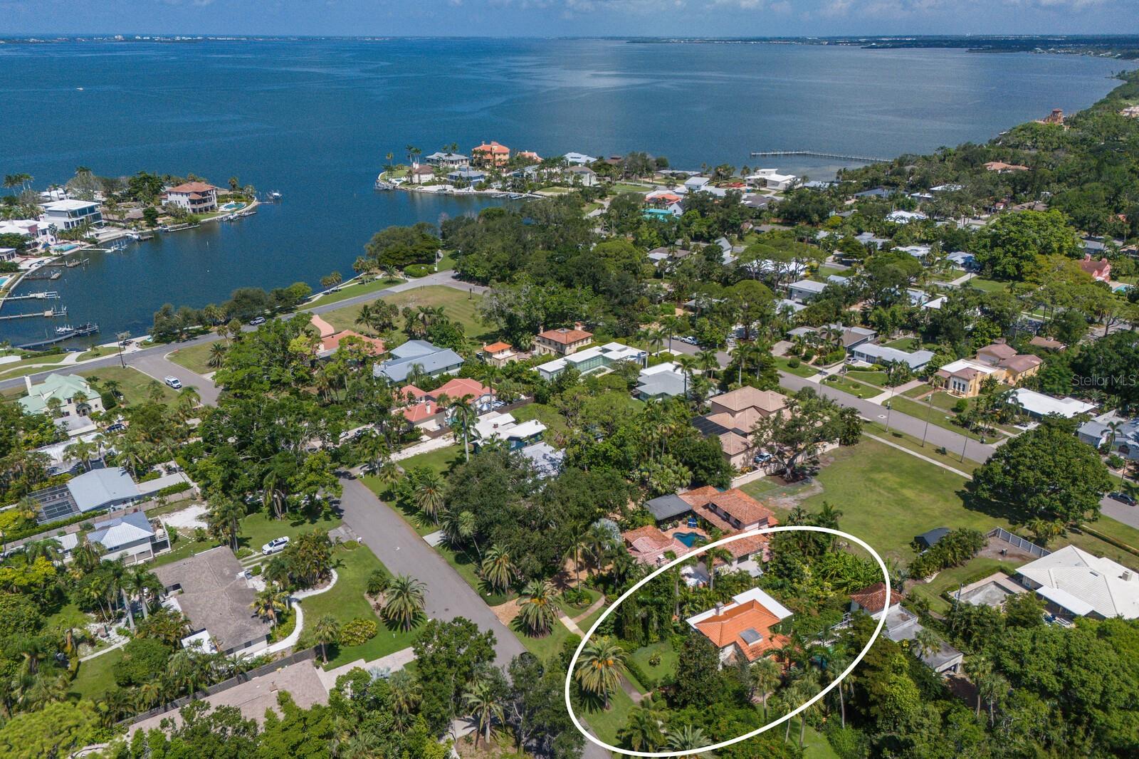 SAPPHIRE SHORES - Residential