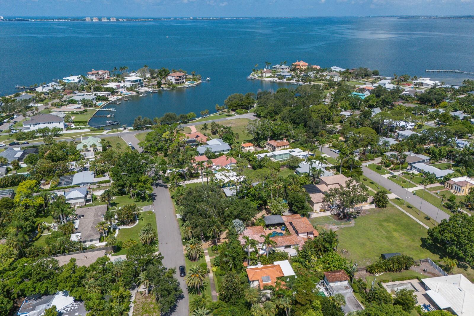 SAPPHIRE SHORES - Residential