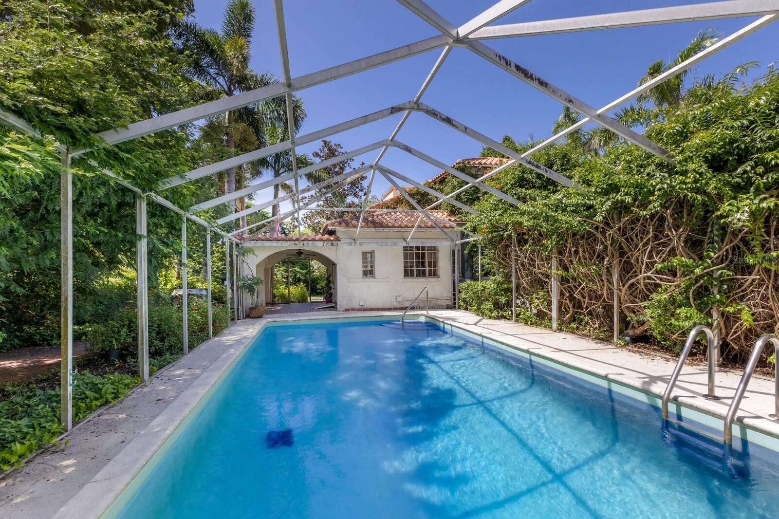 SAPPHIRE SHORES - Residential