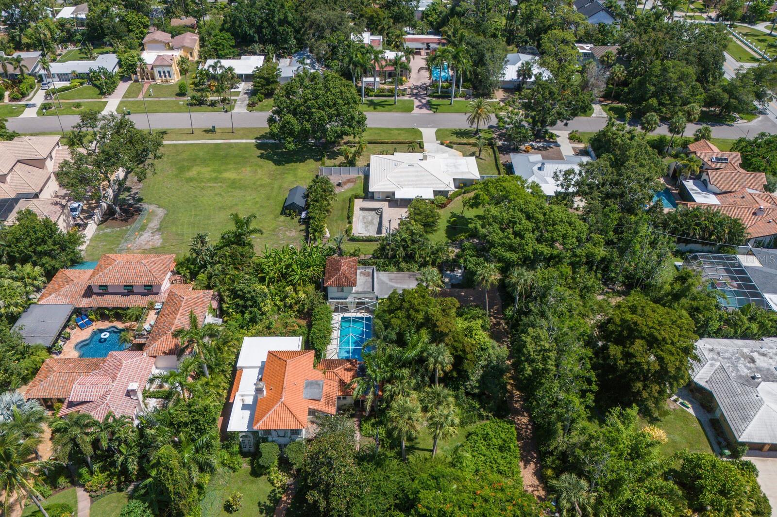 457 WOODLAND DRIVE