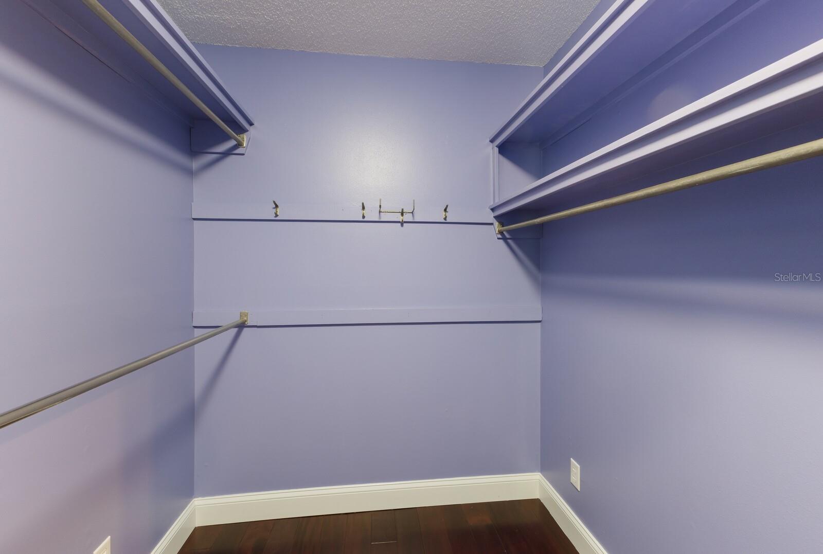 SAPPHIRE SHORES - Residential