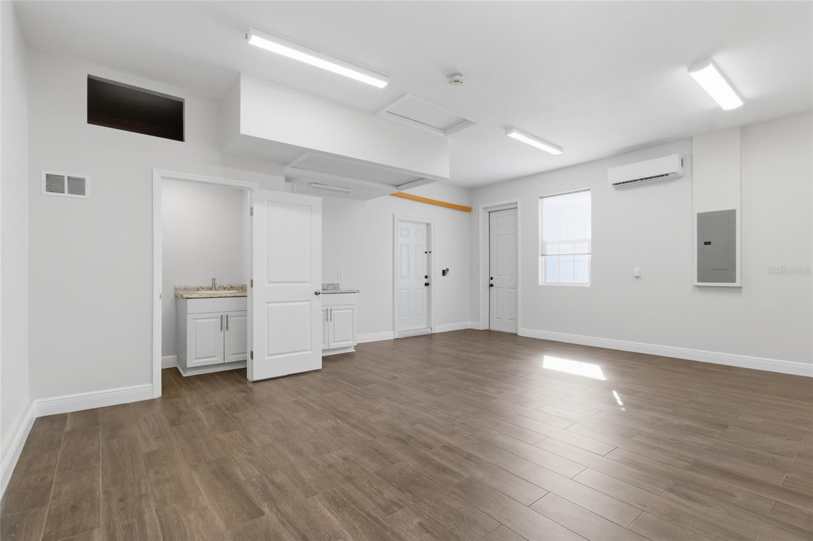 PURITY SPGS HEIGHTS 4 - Residential Lease