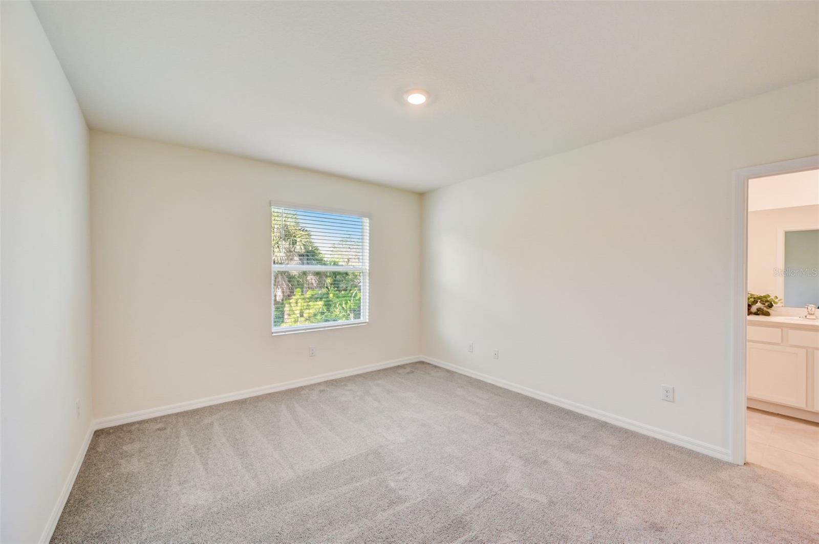 PROMENADE EAST - Residential