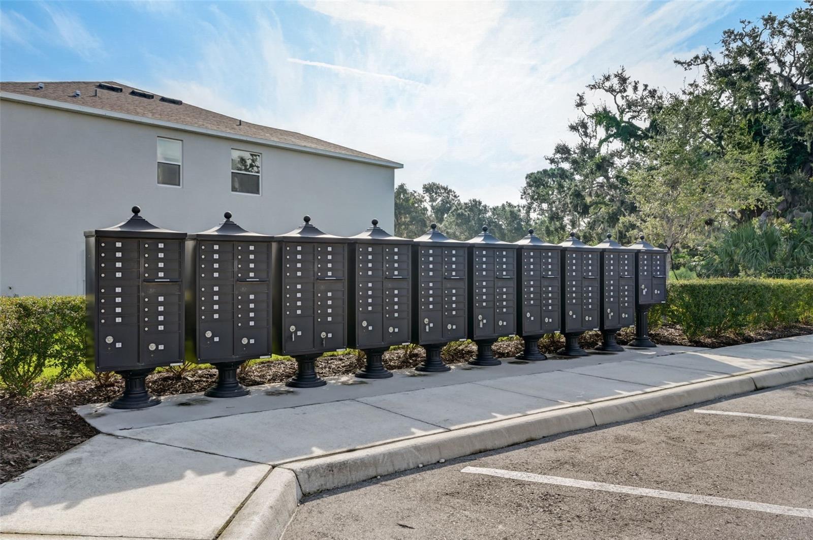 PROMENADE EAST - Residential