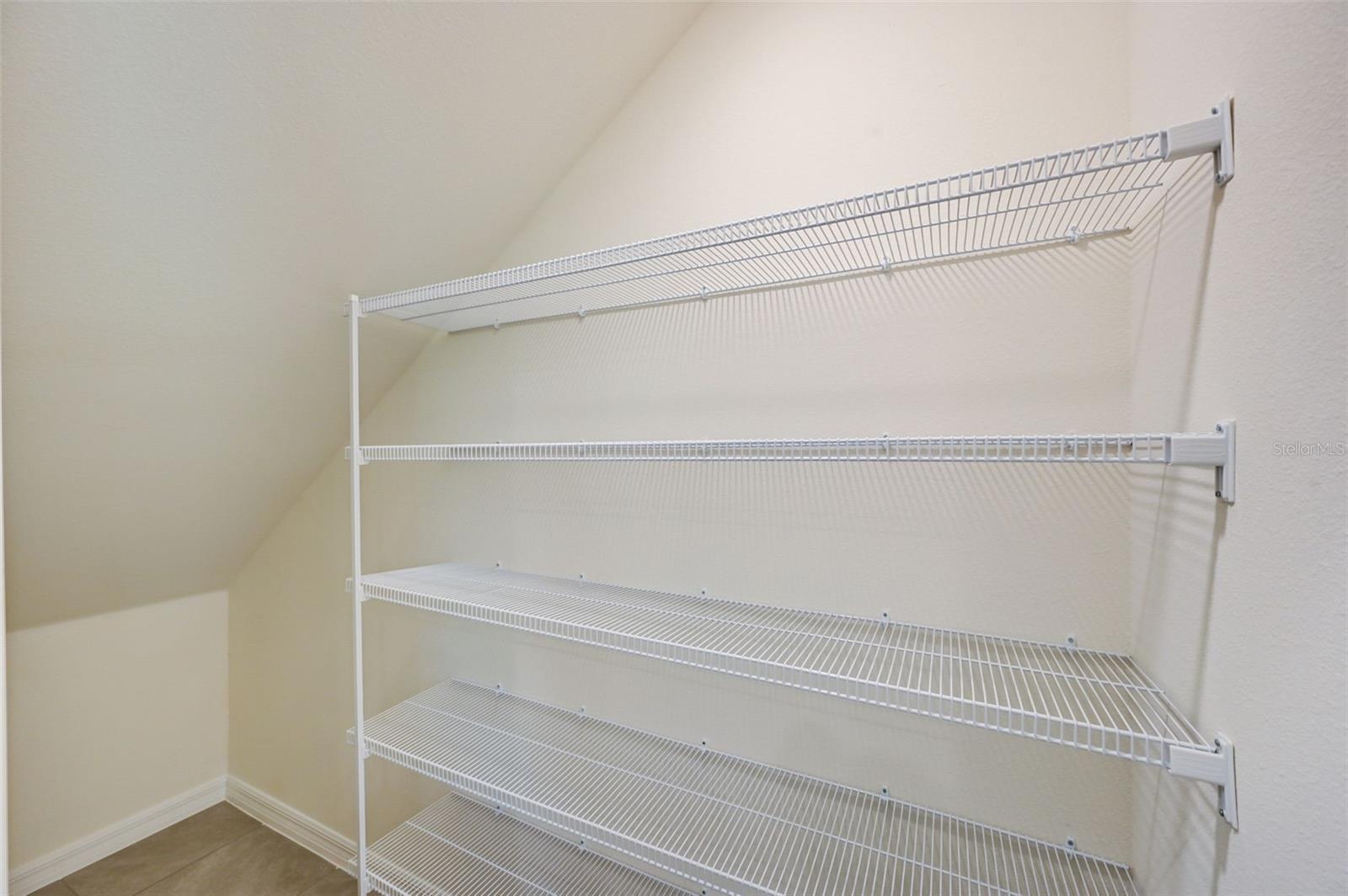 PROMENADE EAST - Residential