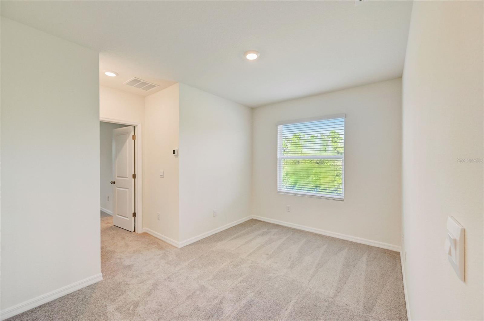 PROMENADE EAST - Residential