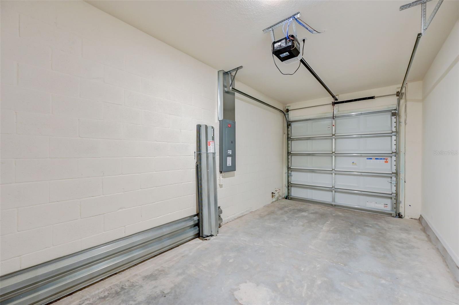 PROMENADE EAST - Residential