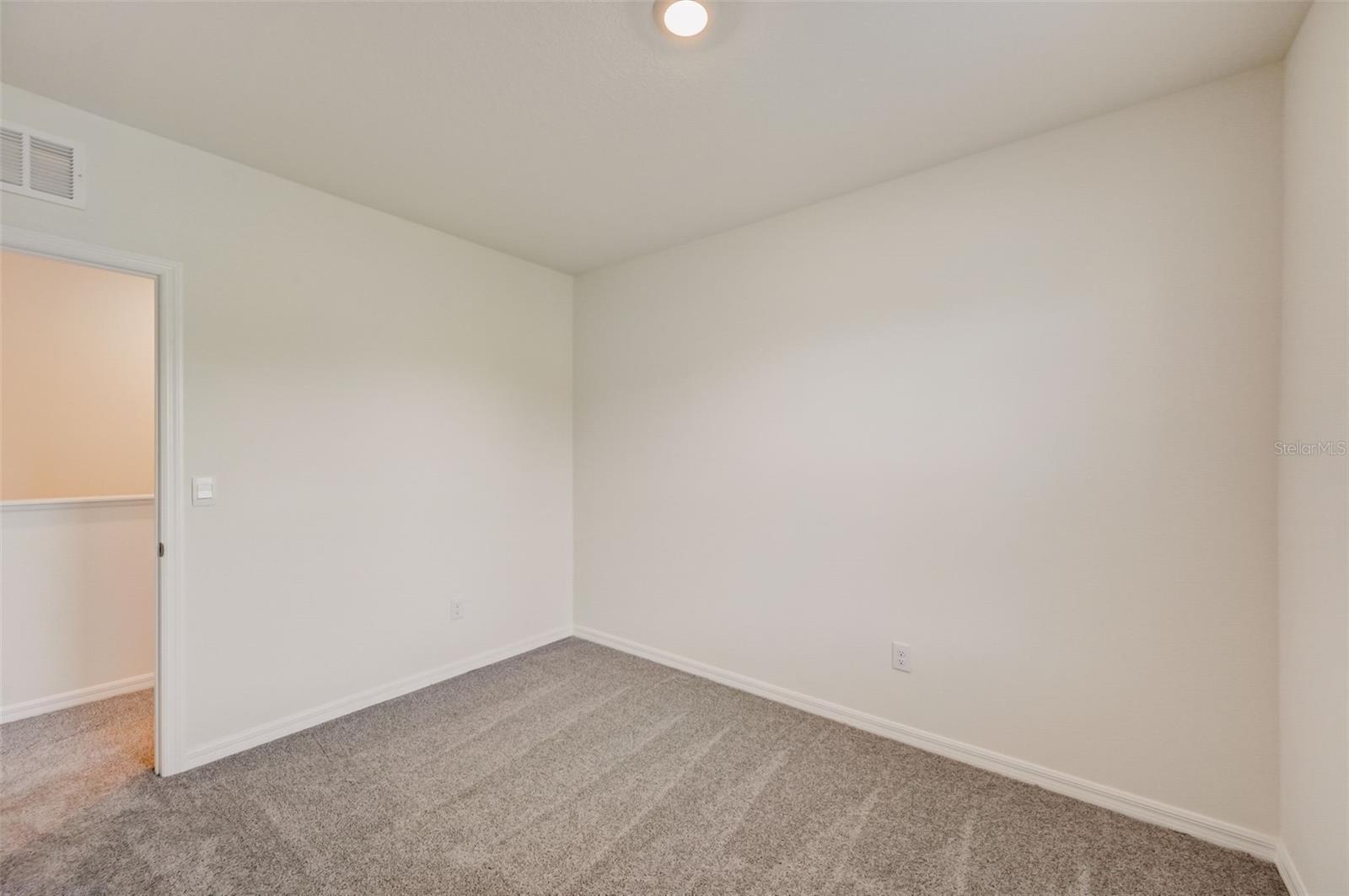 PROMENADE EAST - Residential