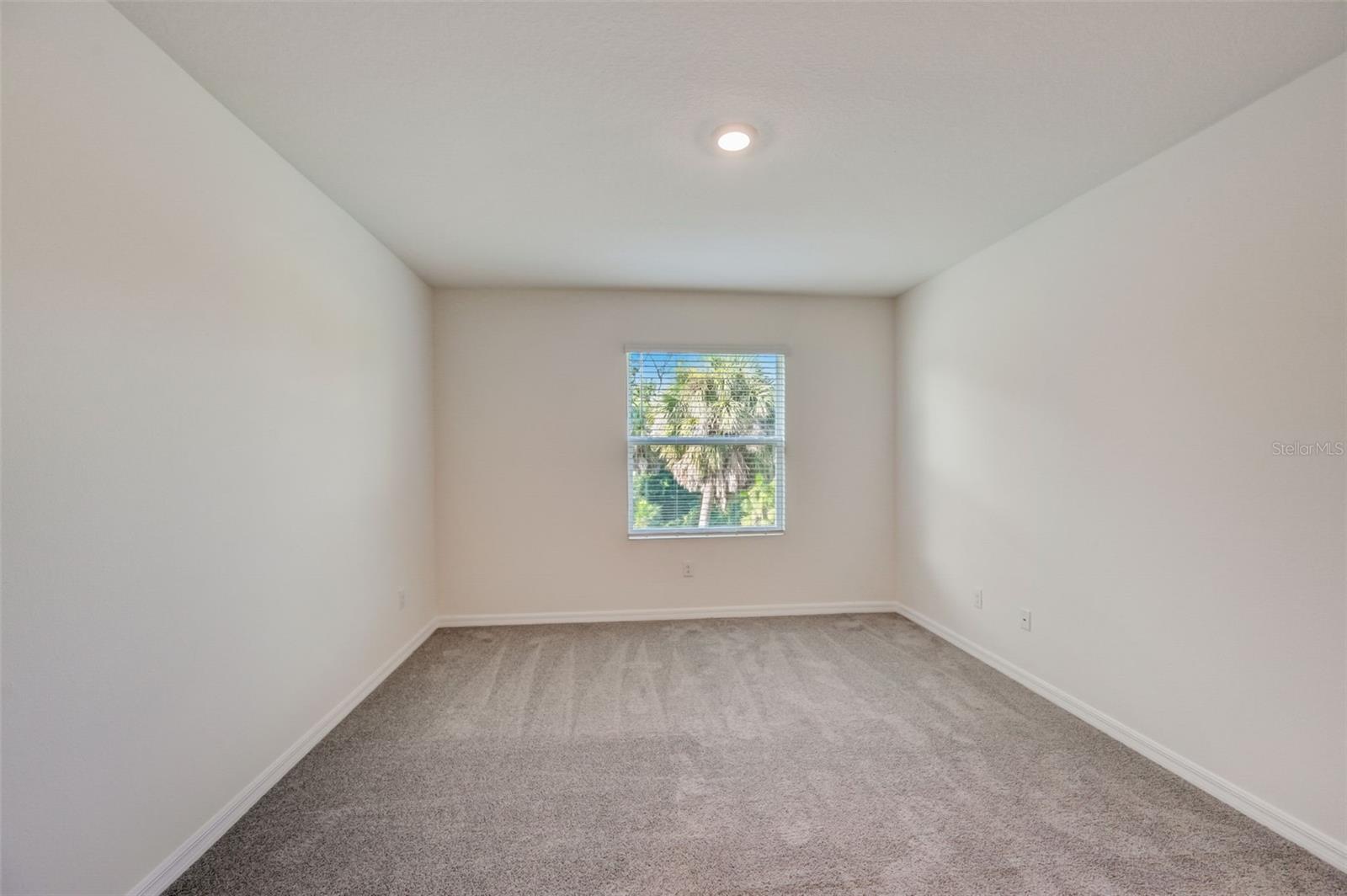 PROMENADE EAST - Residential