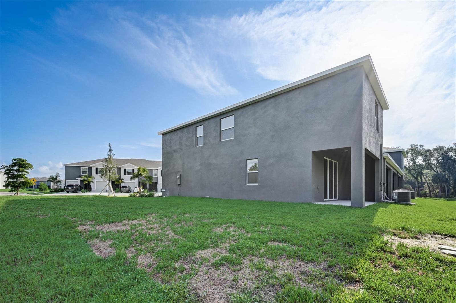 PROMENADE EAST - Residential