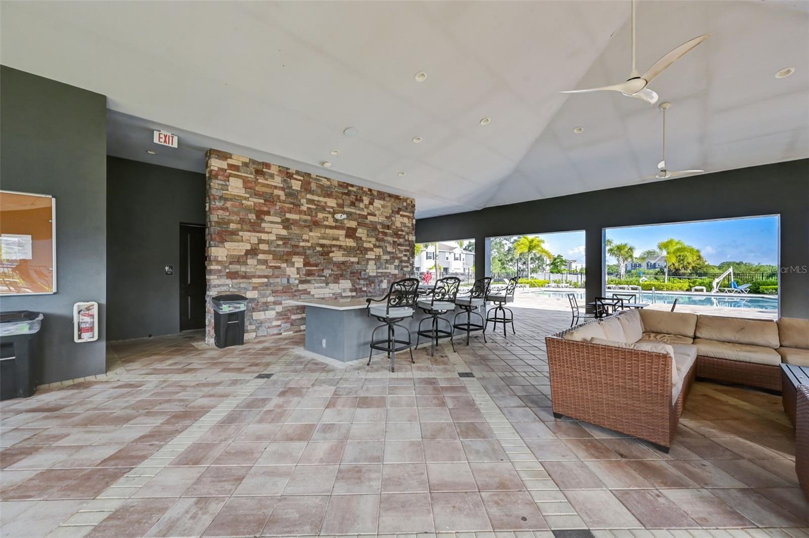 PROMENADE EAST - Residential