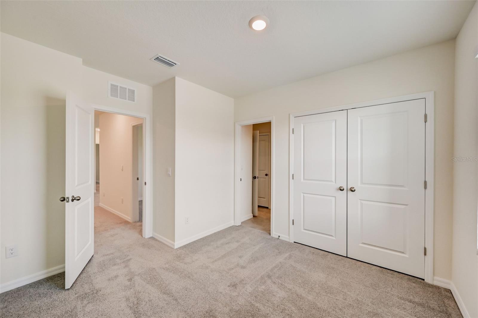 PROMENADE EAST - Residential