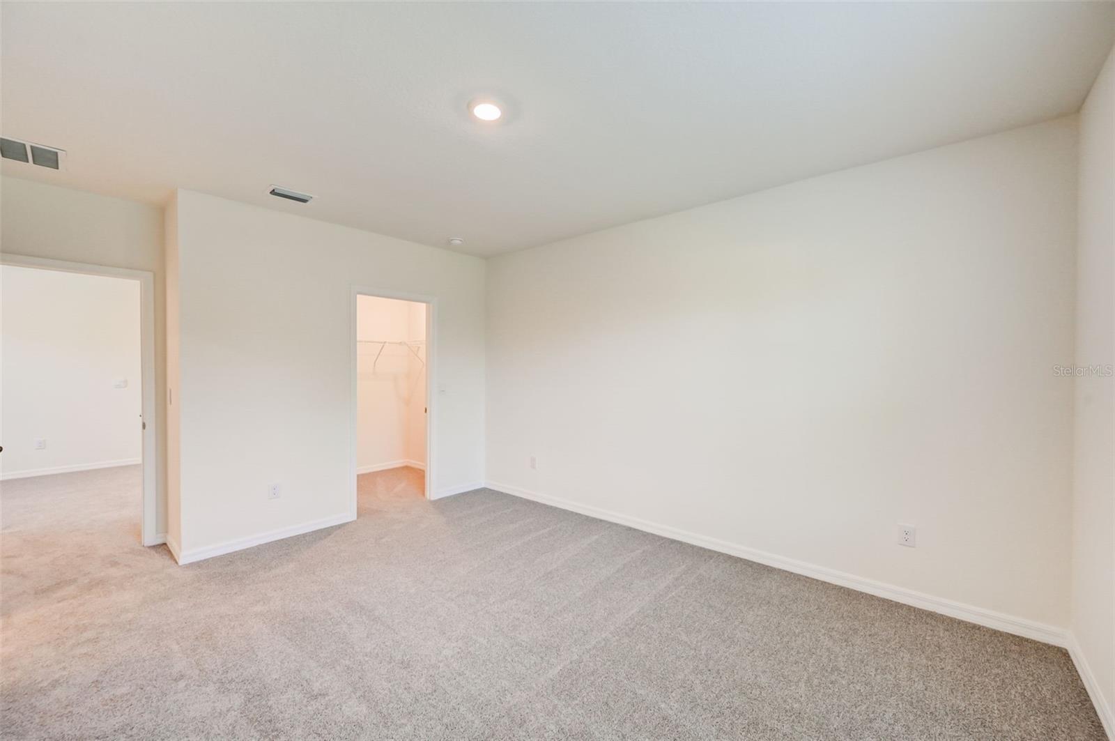 PROMENADE EAST - Residential