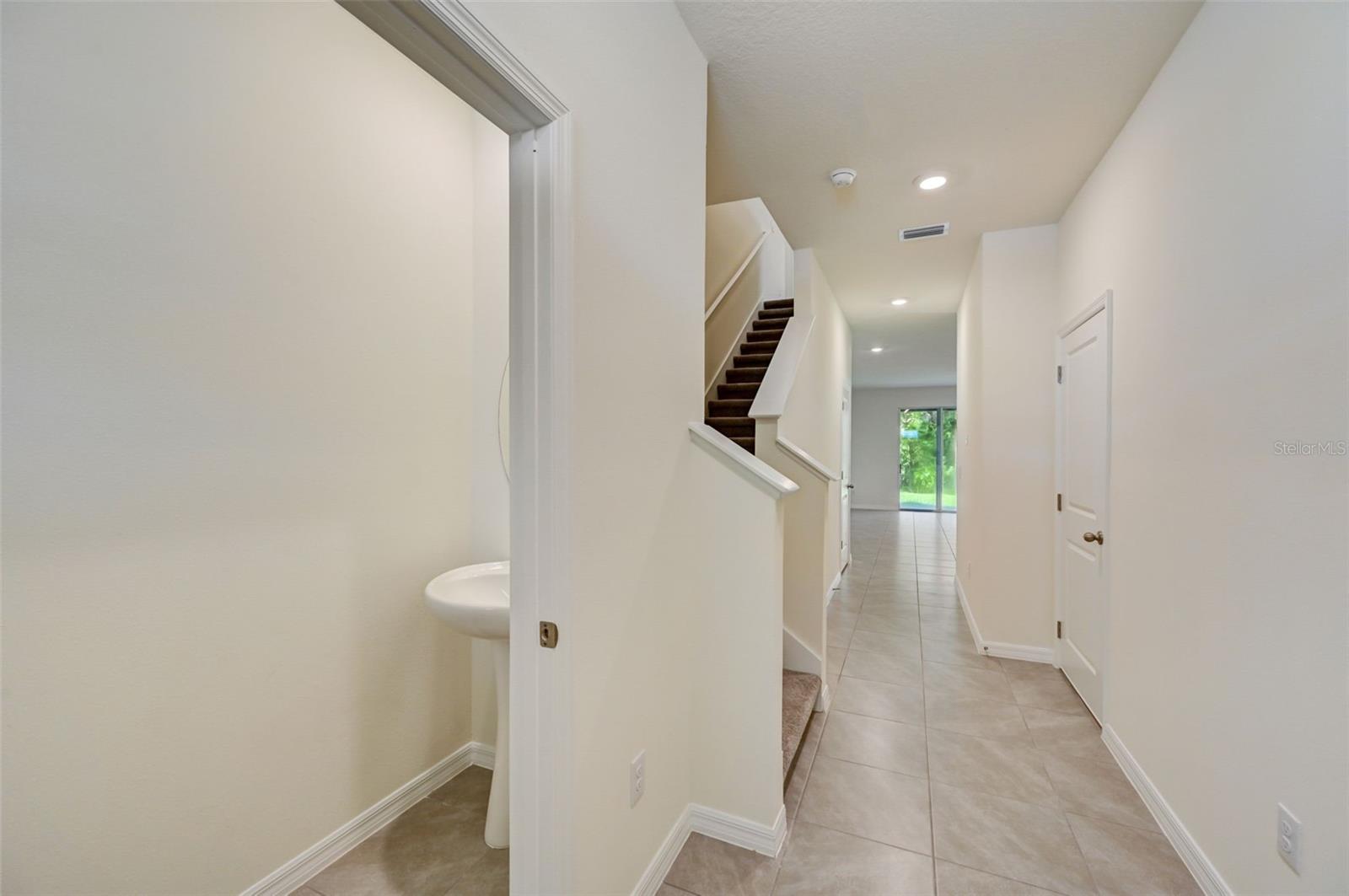 PROMENADE EAST - Residential